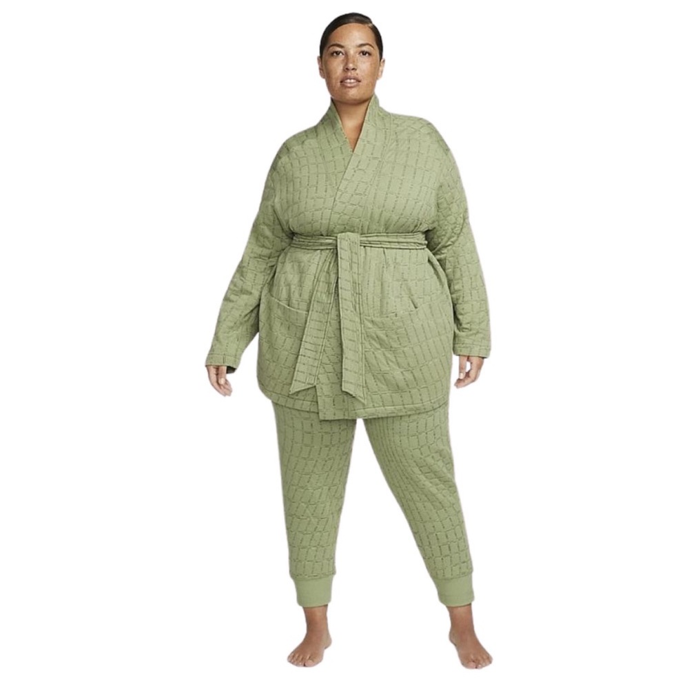 Nike Therma-FIT Luxe Yoga Reversible Wrap Jacket size 2X - Picture 4 of 11